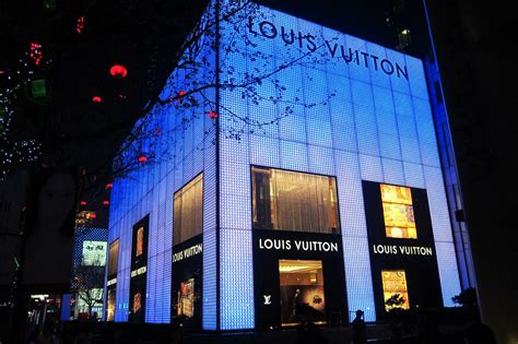 Louis Vuitton shop Shanghai